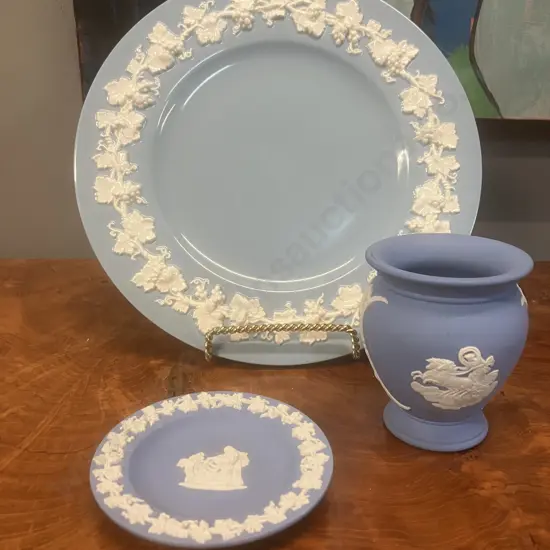 Wedgwood Jasperware Blue With White Small Urn & Round Trinket Dish. Wedgwood Embossed Queens Ware Plate Dia 27cm