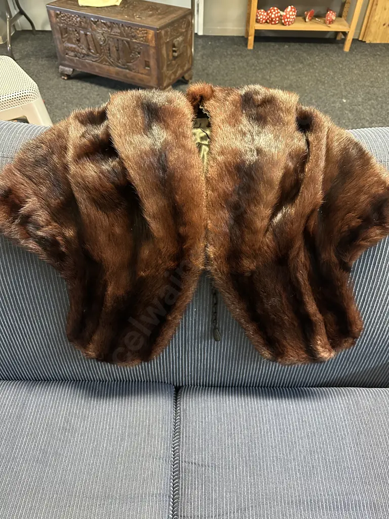 Vintage Mar Mink Stole By D.L Ellis Fashion Furs Ltd  Image 1++