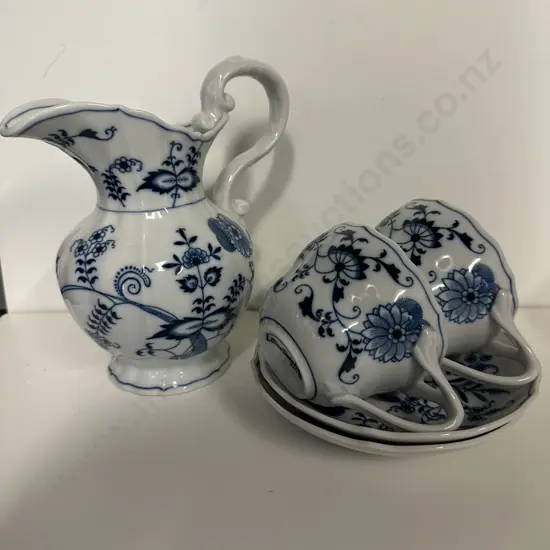 Vintage Blue Danube Pitcher With Duos x2 (af)