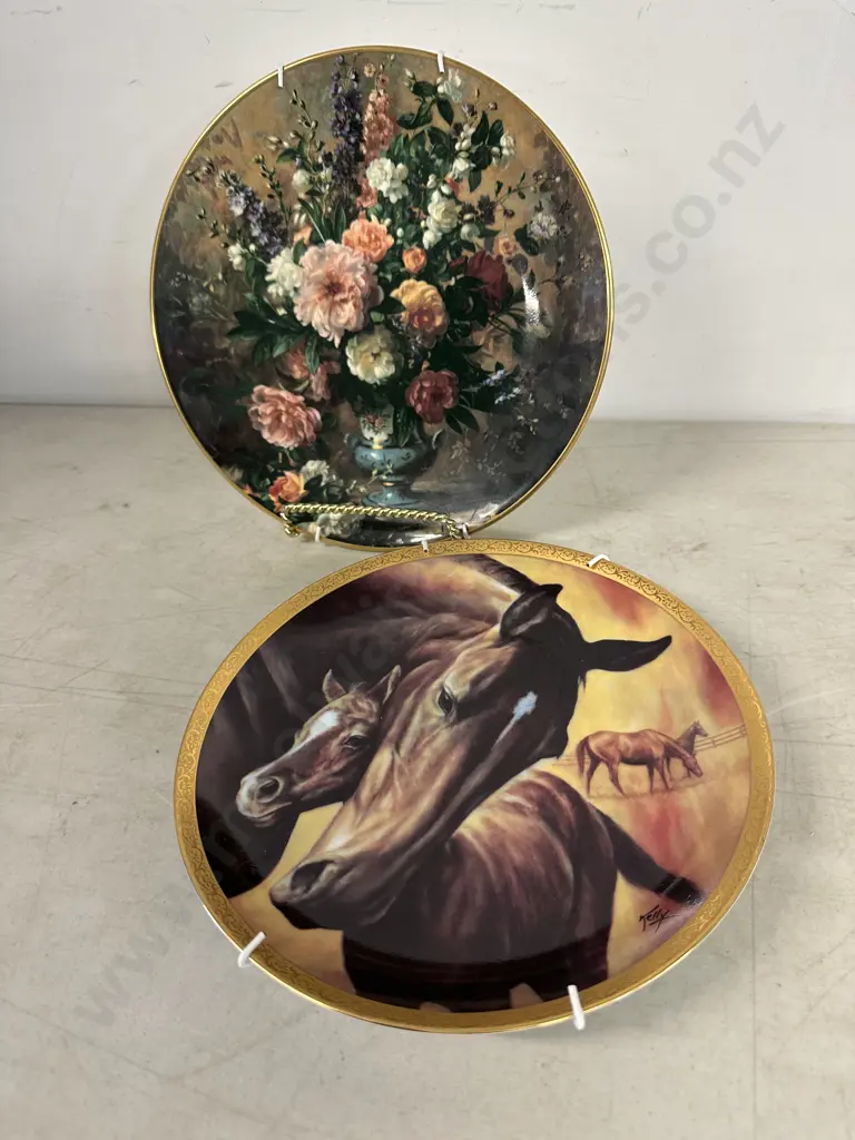 Collectors Plates Including Royal Doulton Signed Albert Willams 'Classic Florals' & Hackett American Kellys Stable  Image 1++