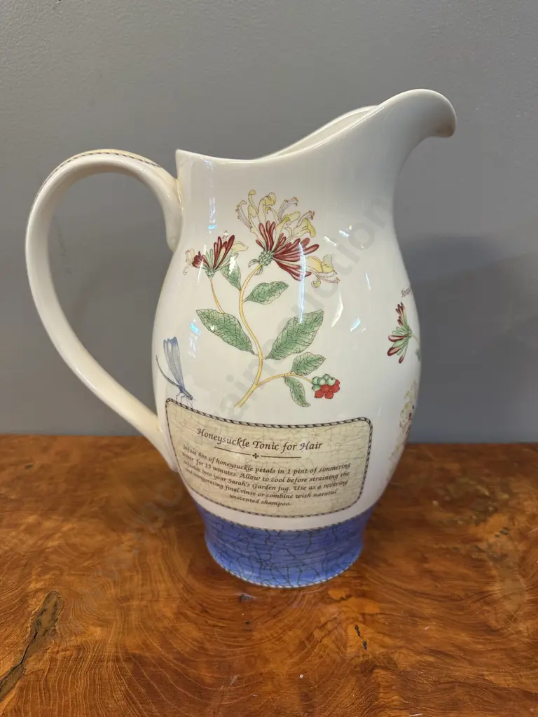 Wedgwood Sarahs Garden Honey Suckle Pitcher/Vase H30cm. Image 1++