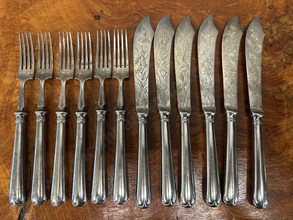 Vintage Silver Plated Fish Cutlery Set Image 1++