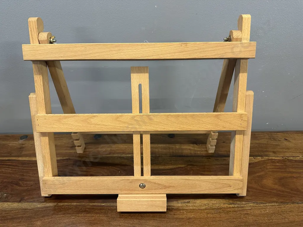 Wooden Easel H36 W45cm. Image 1++