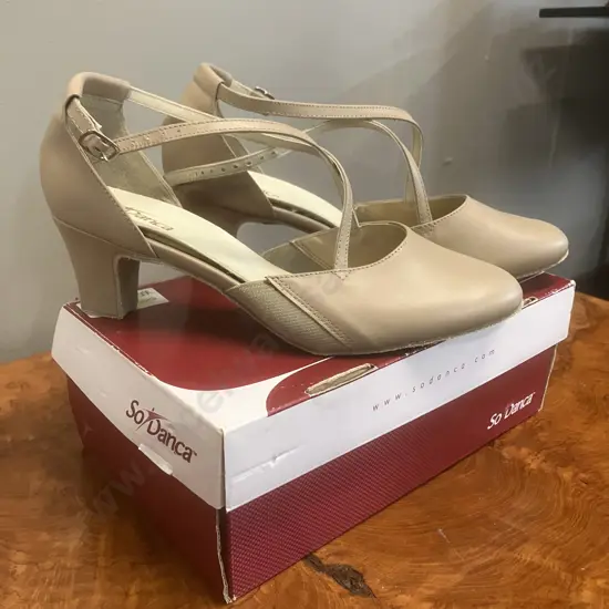 New So Danca X-Strap Character & Ballroom Practice Shoes Tan - CH70. Size W10L