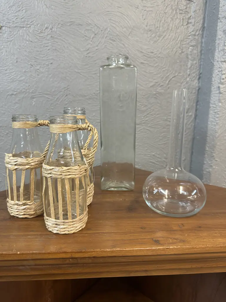 Selection Of Glass Items Including 3x Bottles With Woven Detail Etc Image 1++