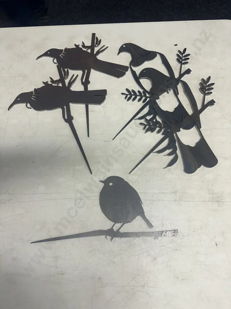 Assorted Metal Bird Art  Image 1++