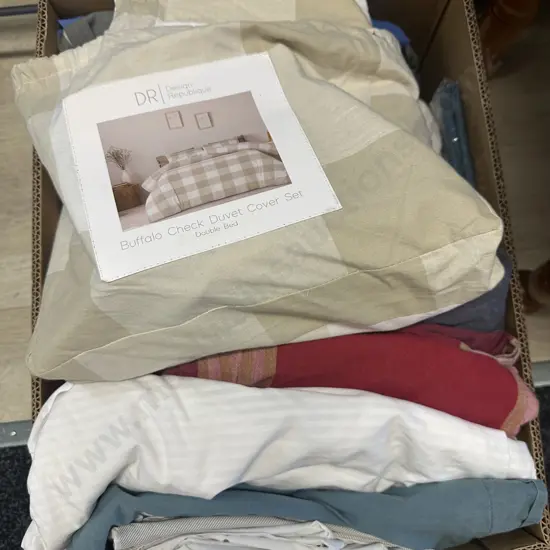 Assorted Duvet Covers & Pillowcases Including Design Republic Etc