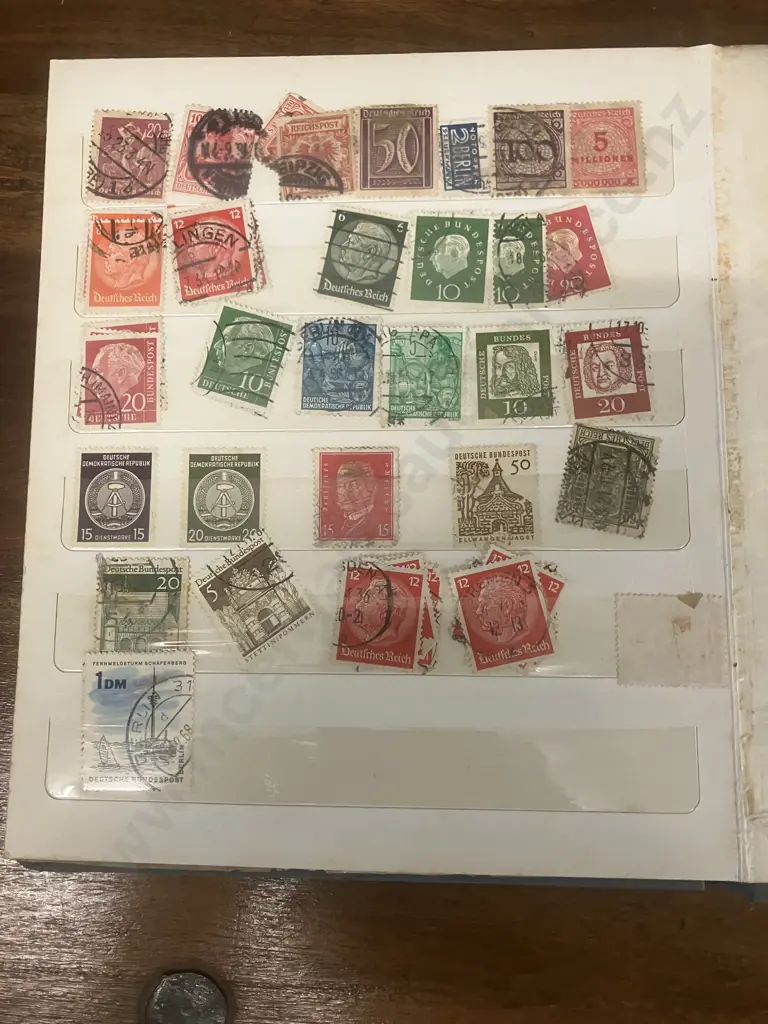 Stamp Albums & Stamps Image 1++