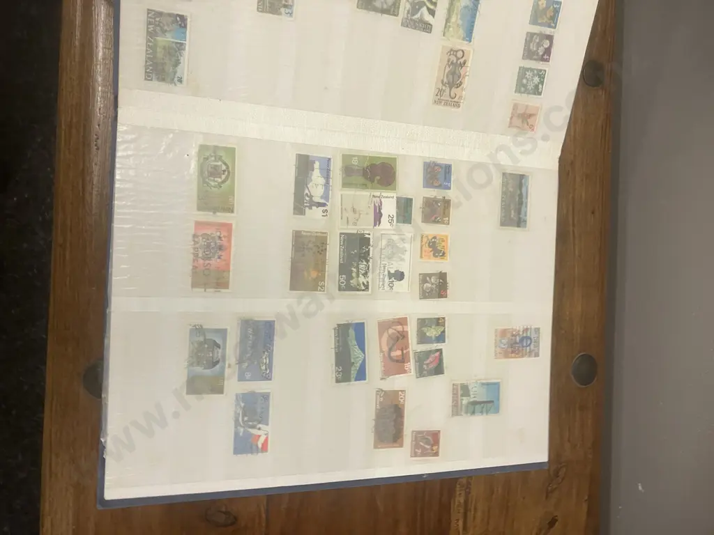 Stamp Albums & Stamps Image 1++