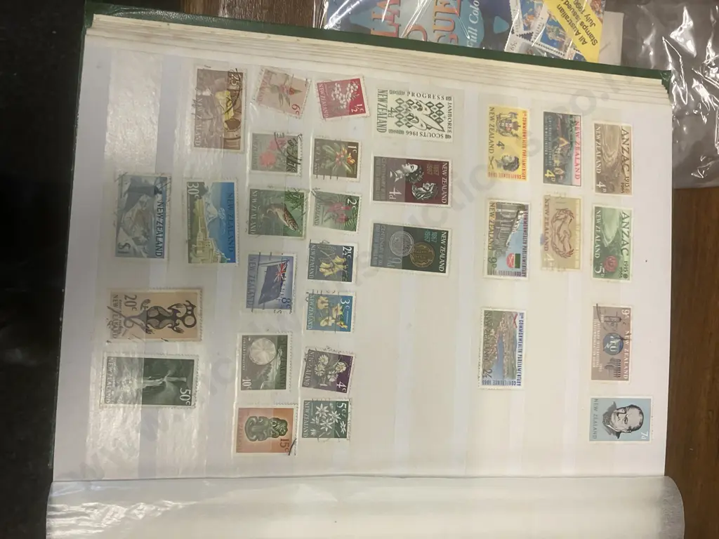 Stamp Albums & Stamps Image 1++
