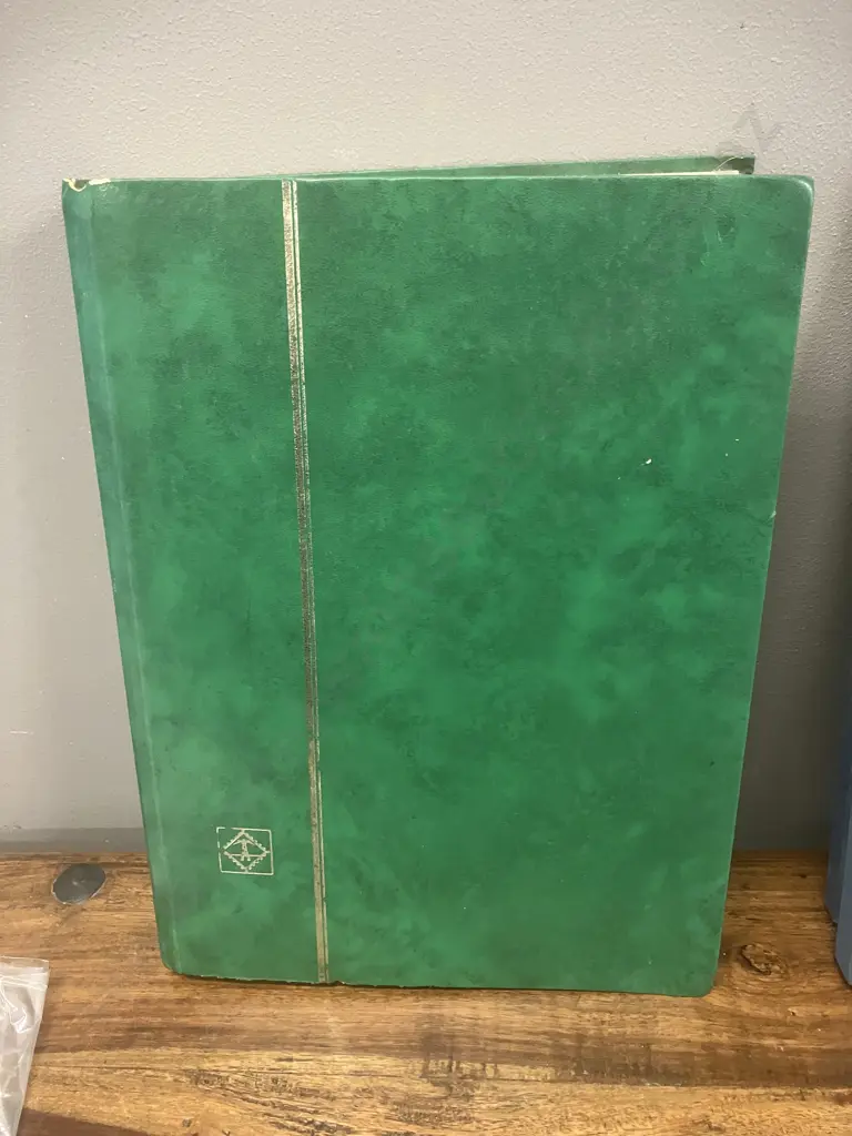 Stamp Albums & Stamps Image 1++