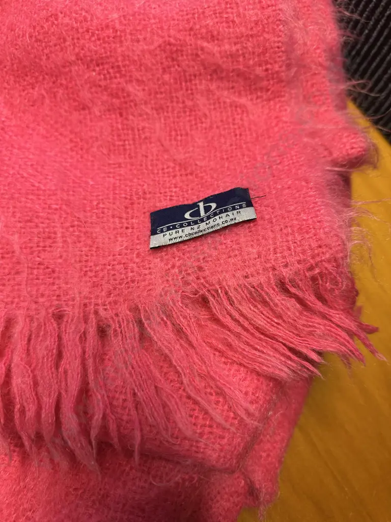 CB Collections Pure New Zealand Mohair Pink Throw Image 1++