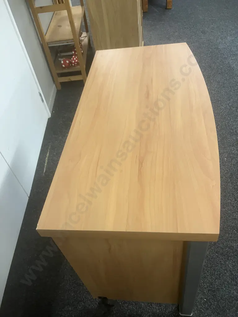 Small Curved Front Desk, Wheels At Rear. H76 W99 D49cm Image 1++