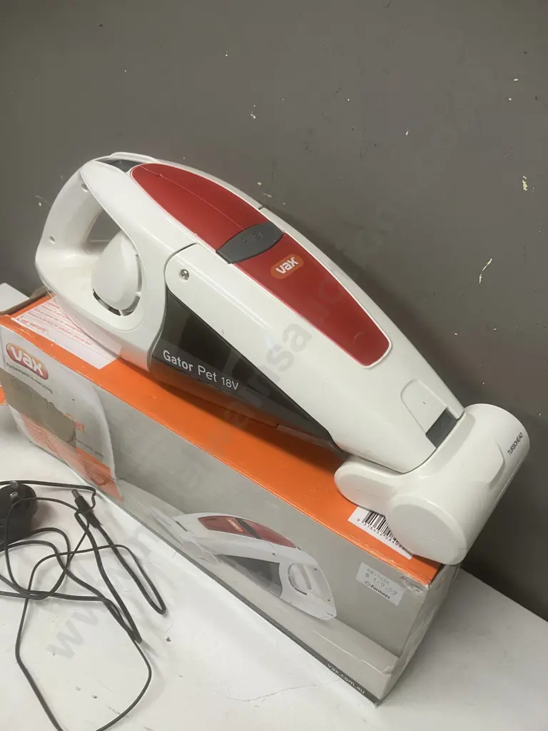 Vax Gator 18V Pet Cordless Handheld Vacuum Cleaner Image 1++
