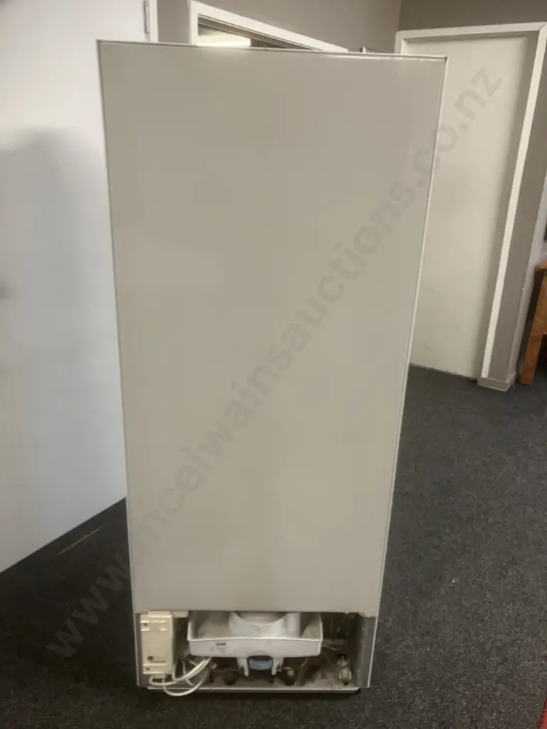Fisher & Paykel 373 Litre Fridge-Freezer Model E372B, #EIF110651 Image 1++