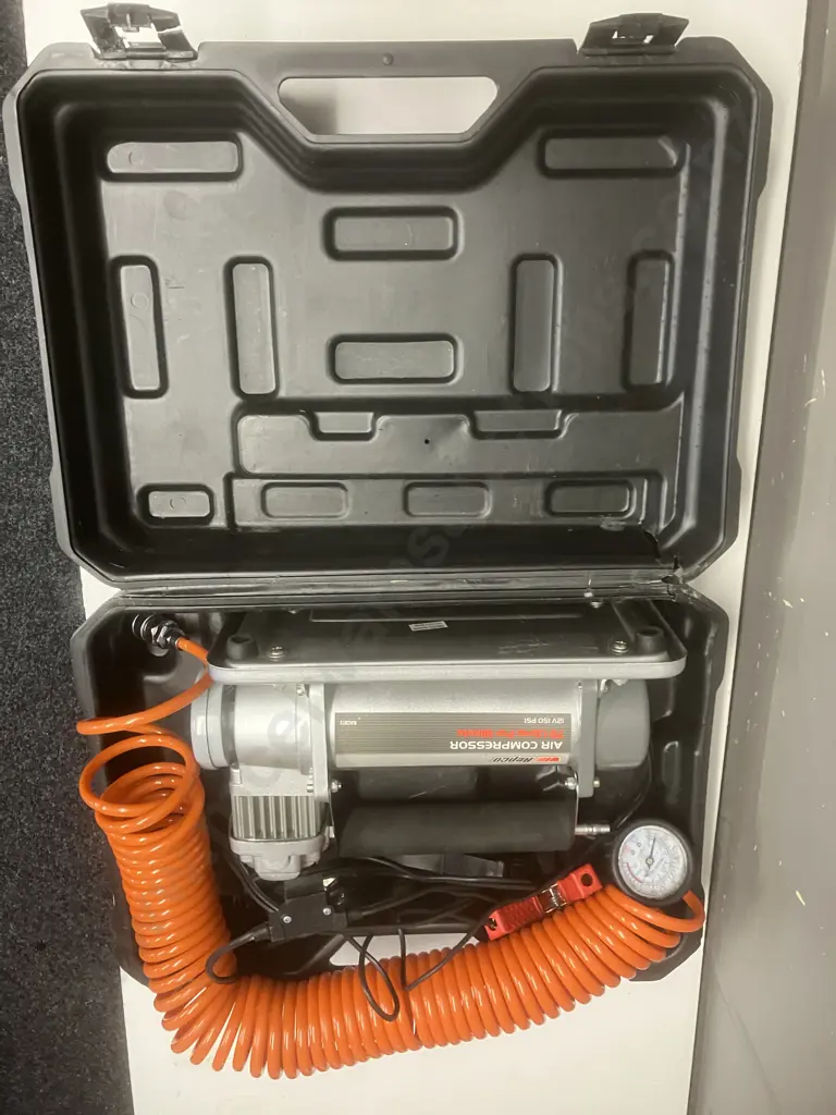Repco Air Compressor 72 Litres / Minute 12V 150 Psi In Case Image 1++