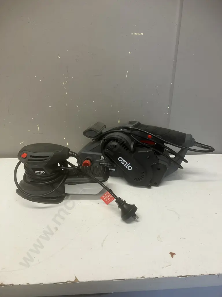 Ozito BSR-7000 800W Belt Sander & Ozito DSR-2000 Detail Sander Image 1++