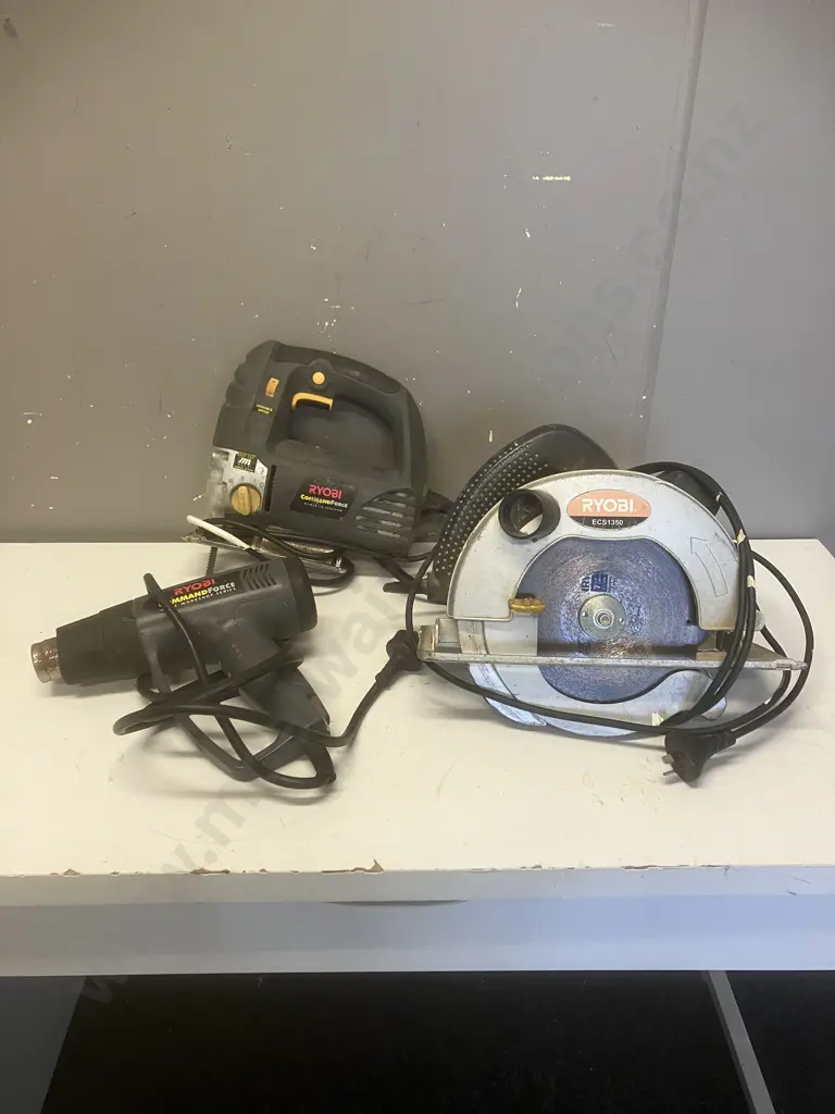 Ryobi Circular Saw ECS1350, Two Speed Heat Gun CPS1600, Command Force Jigsaw COJ7510E Image 1++