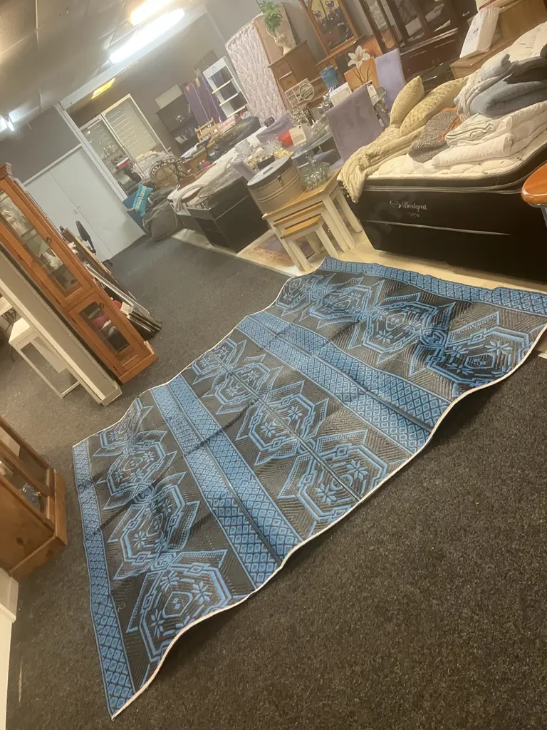 Blue & Black Woven Plastic Floor mat. 260 x 260cm Image 1++