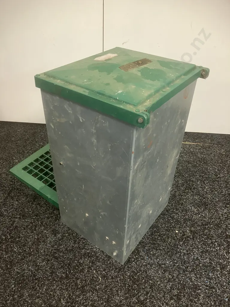 Poultry Feeder - Feed-o-matic Treadle Feeder Image 1++