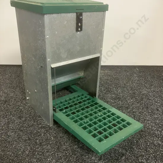 Poultry Feeder - Feed-o-matic Treadle Feeder