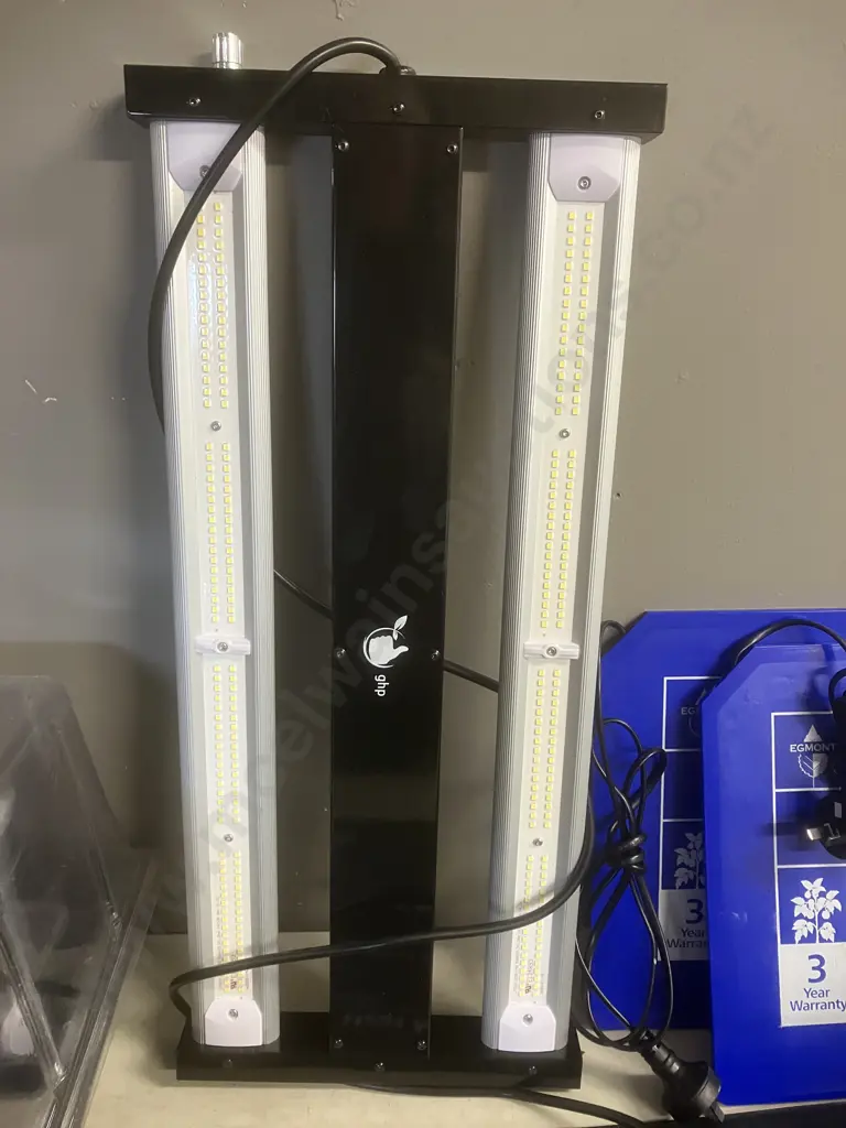 Propogation Items - LED Horticulture Light, Seed Raising Domes, Cell Trays, Heat Pads Etc Image 1++