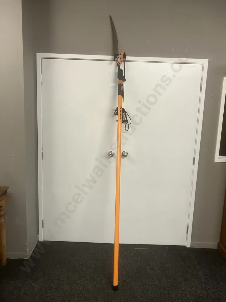 Fiskars Tree Pruner Image 1++