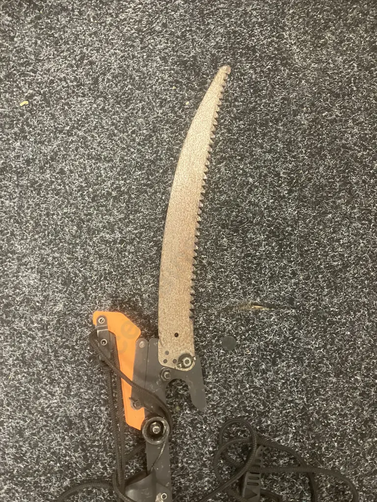 Fiskars Tree Pruner Image 1++