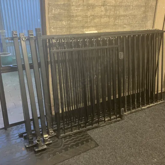 Black Aluminum 120cm High Fence Sections x 6 Assorted Lengths, 131cm Posts x 4 & 108 x 98cm Gate With 12.5cm Finials