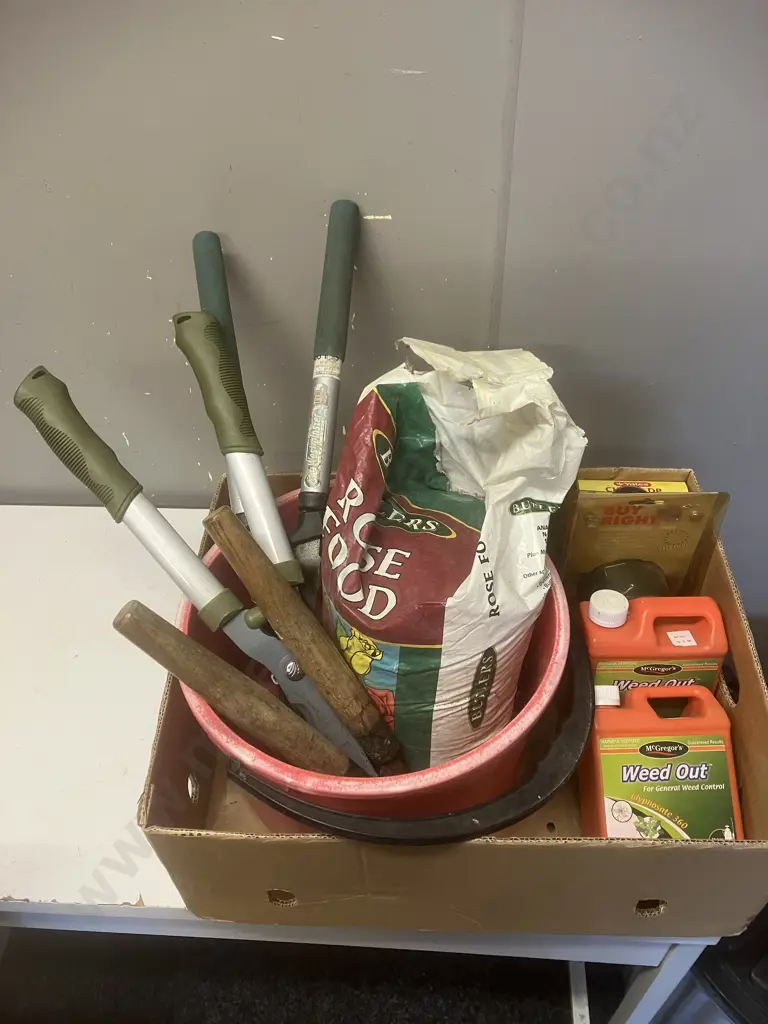 Box Lot Garden Sprays, Tools, Rubbish Bin, Timer Etc Image 1++