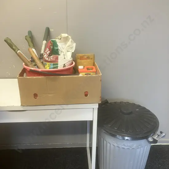 Box Lot Garden Sprays, Tools, Rubbish Bin, Timer Etc
