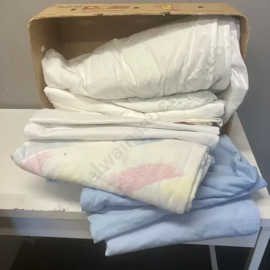 Box Lot Assorted Linen