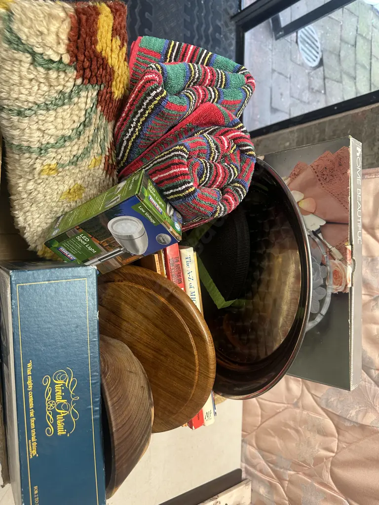 Box Lot Of Vintage Items Including Floor Rug, Towels, Trival Pursuit Etc Image 1++
