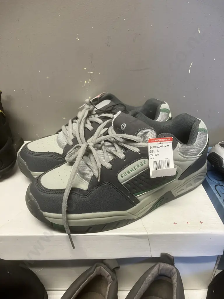 8 x Pairs of New Shoes - Mens Size 8 Image 1++