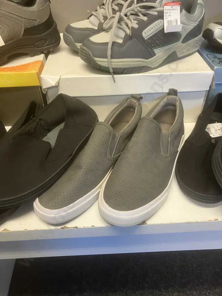 8 x Pairs of New Shoes - Mens Size 8 Image 1++
