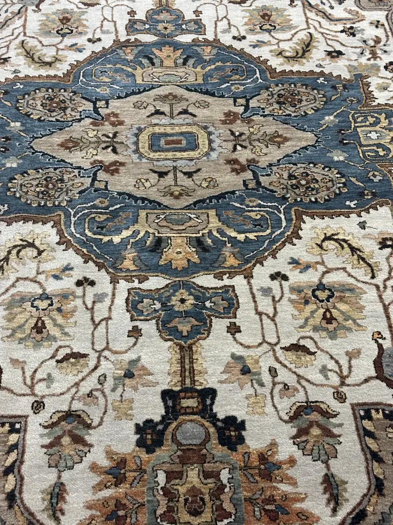 Large Oriental India Suleimanye Serapi Handmade Rug - 3.12 x 2.46, Richard Pointon Collection COA  (38384 July 02 2020) Image 1++