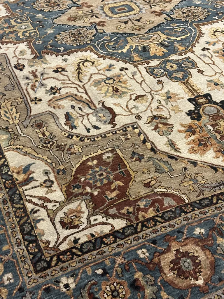 Large Oriental India Suleimanye Serapi Handmade Rug - 3.12 x 2.46, Richard Pointon Collection COA  (38384 July 02 2020) Image 1++