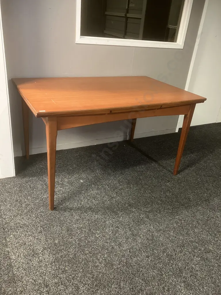 Mid-Century Mahogany Extension Dining Table. H72 W132 D83cm Image 1++