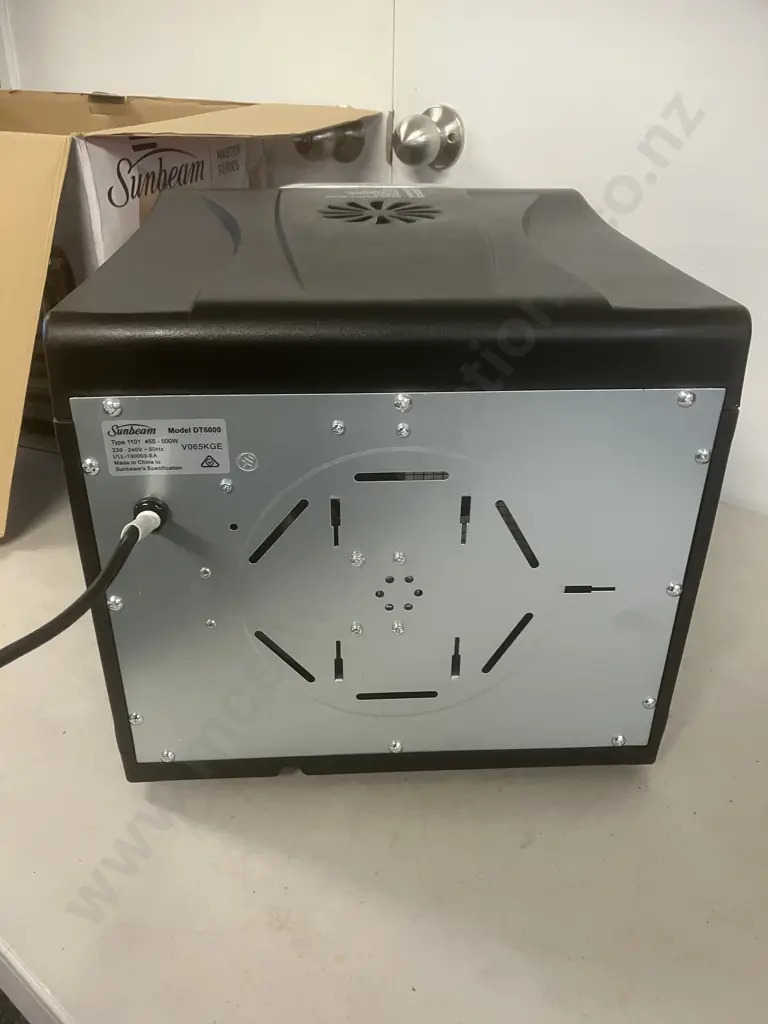Sunbeam Food Lab Electronic Dehydrator DT600 Image 1++