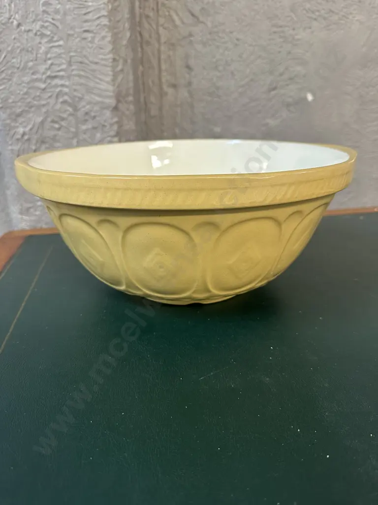 T.G Green Ltd 'Gripstand' Ceramic Mixing Bowl Diam33cm. Image 1++