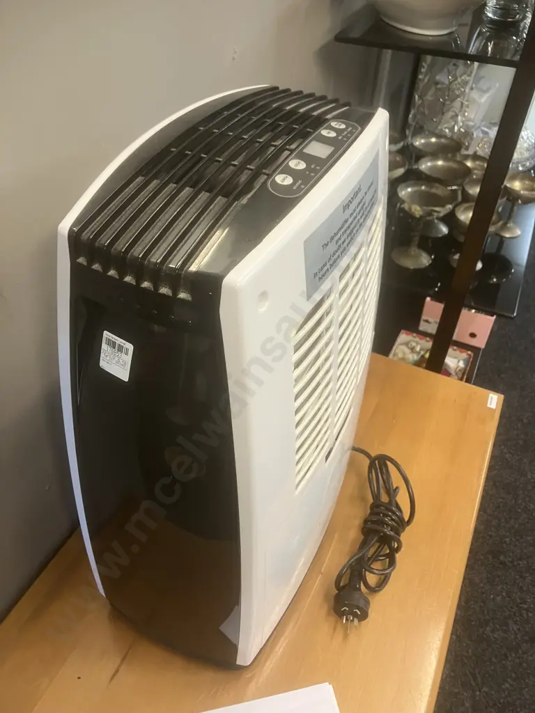 Dimplex Dehumidifier 16L With Manual Image 1++