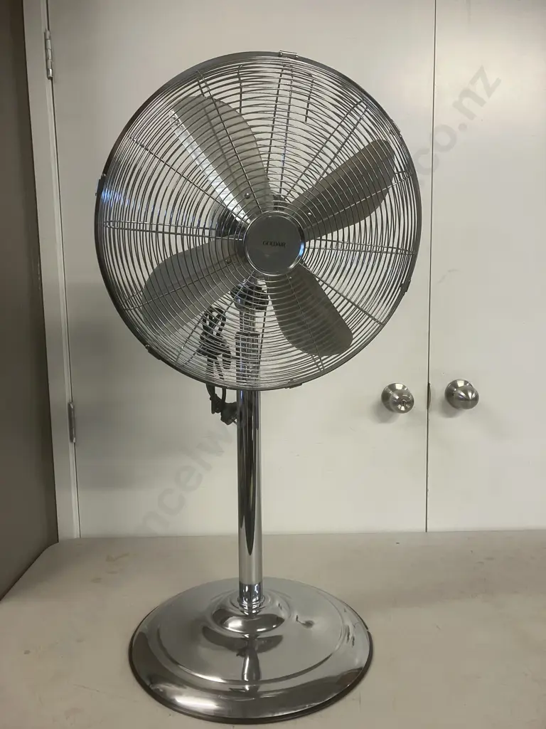 Goldair 40cm Chrome Pedestal Fan Image 1++