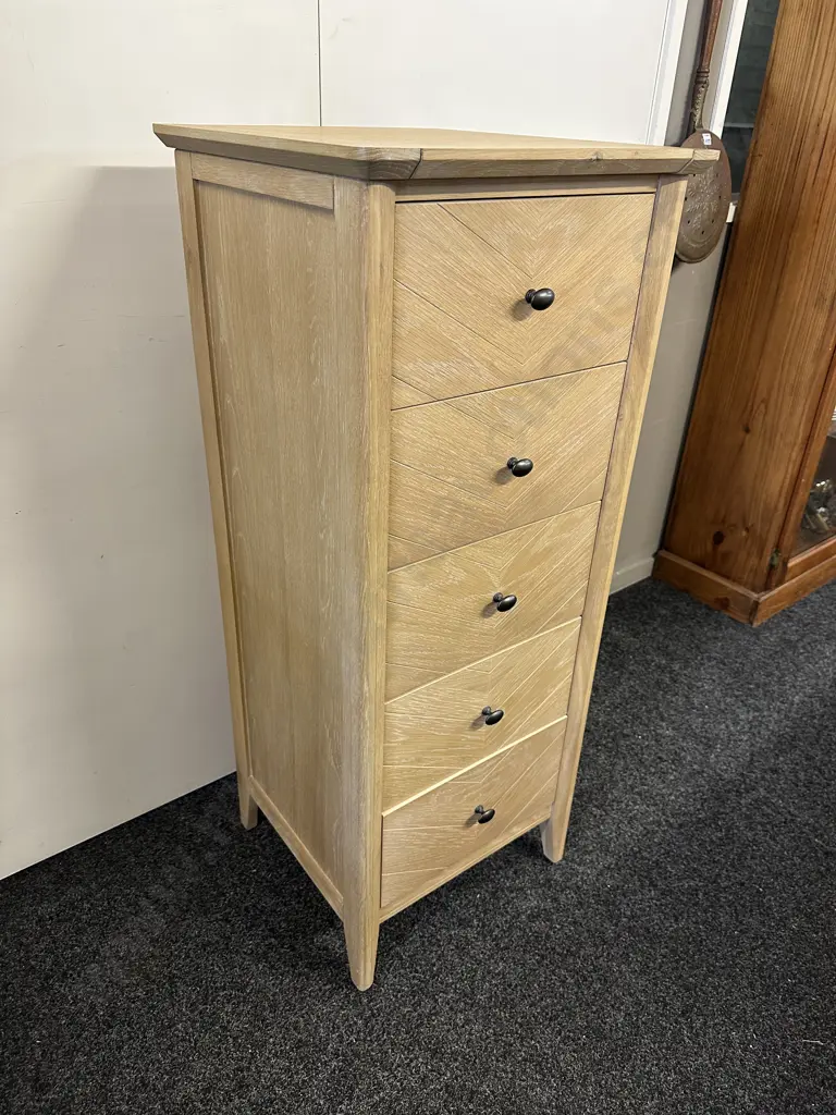 Debonaire Furniture Sold By Van Dykes Living 5 Drawer Lingerie Chest With Lift Up Mirror H120 W50 D46cm. Image 1++