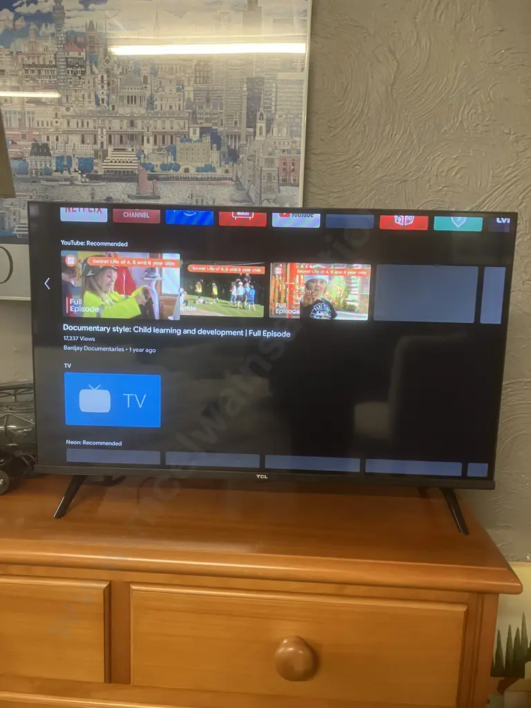 TCL 32S615 32" HD Android Tv With Remote Image 1++