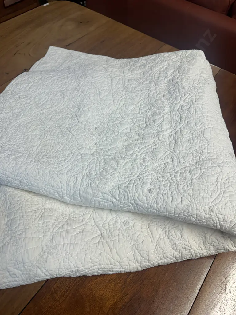  White bianca lorenne Coverlet Image 1++