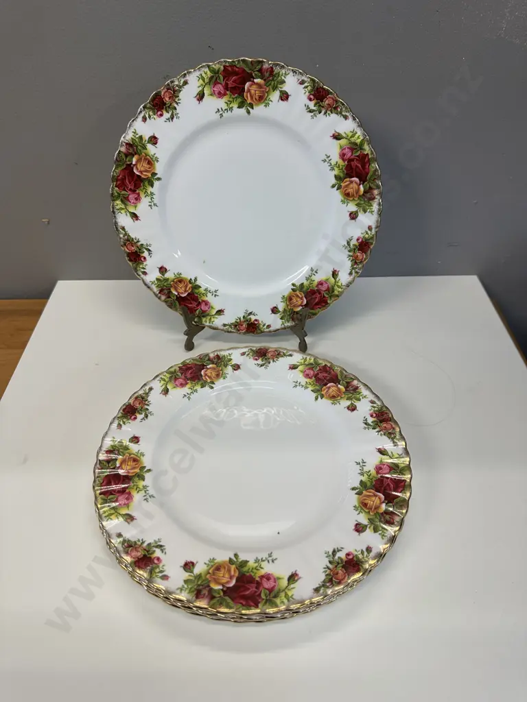 Royal Albert Old Country Roses Bone China Set Of Four Salad Plates - Made in England. 1962-1973 Image 1++