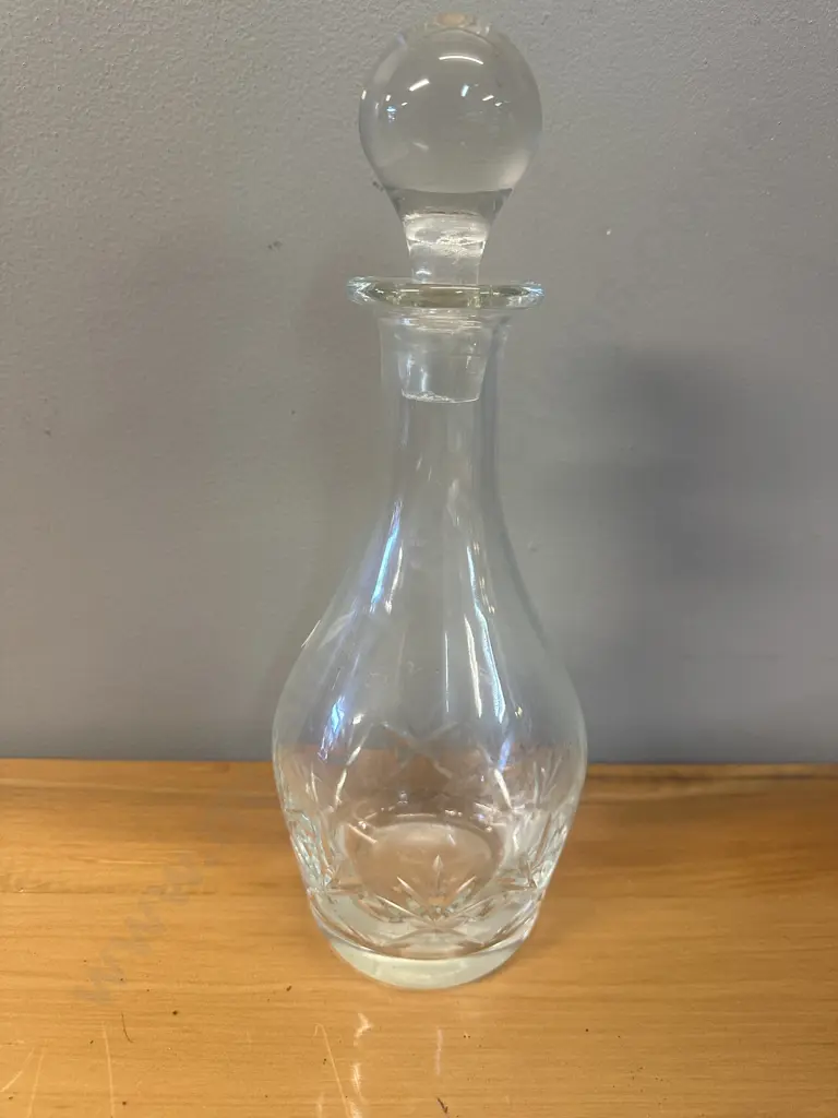 Vintage Crystal Decanter & Stopper Image 1++