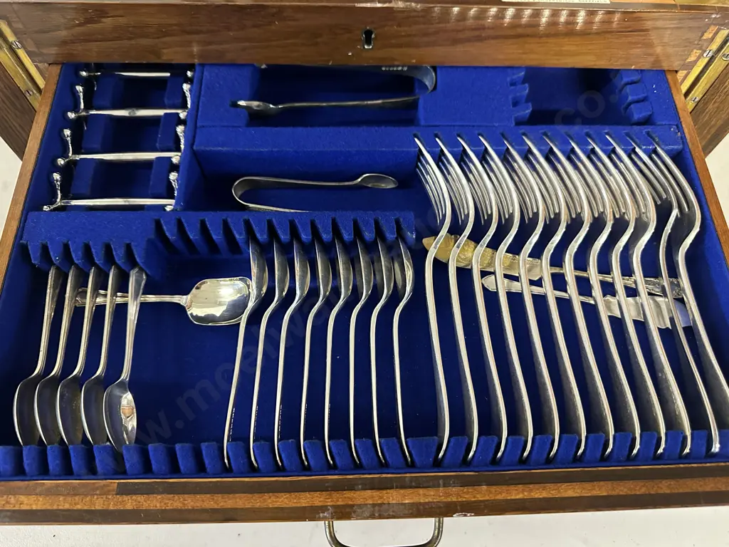 Antique Harrison & Bros Sheffield Oak Canteen of Cutlery With Large Selection Assorted Flatware Image 1++