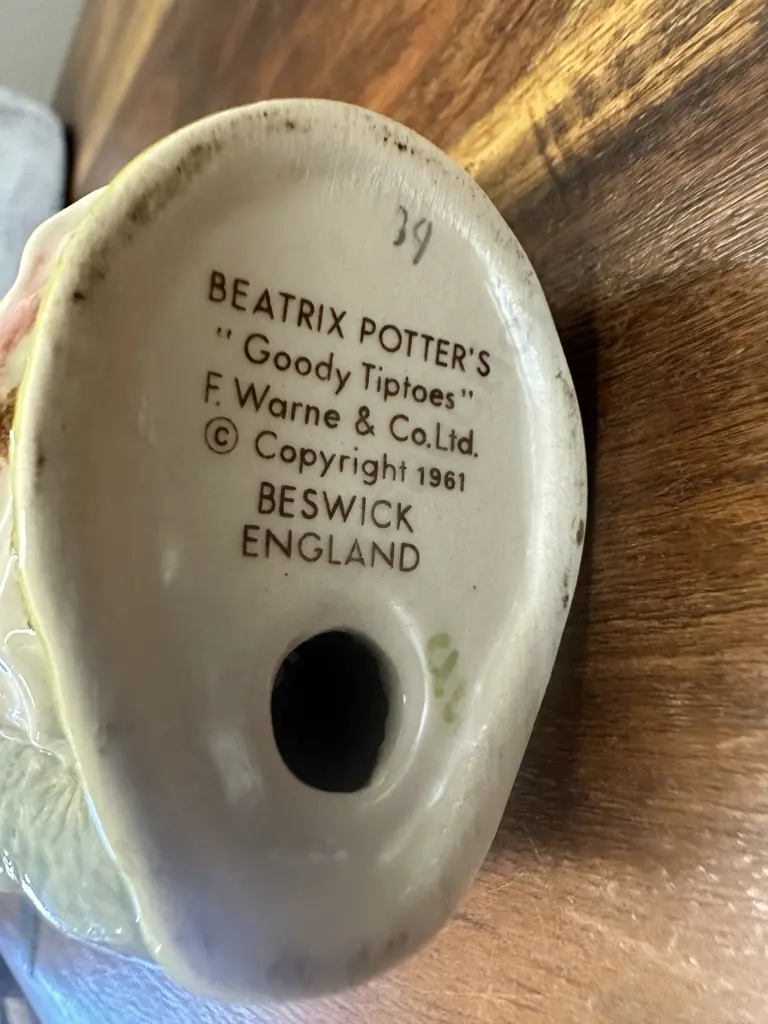Beswick Beatrix Potter 'Goody Tiptoes' Figurine H8cm. Image 1++