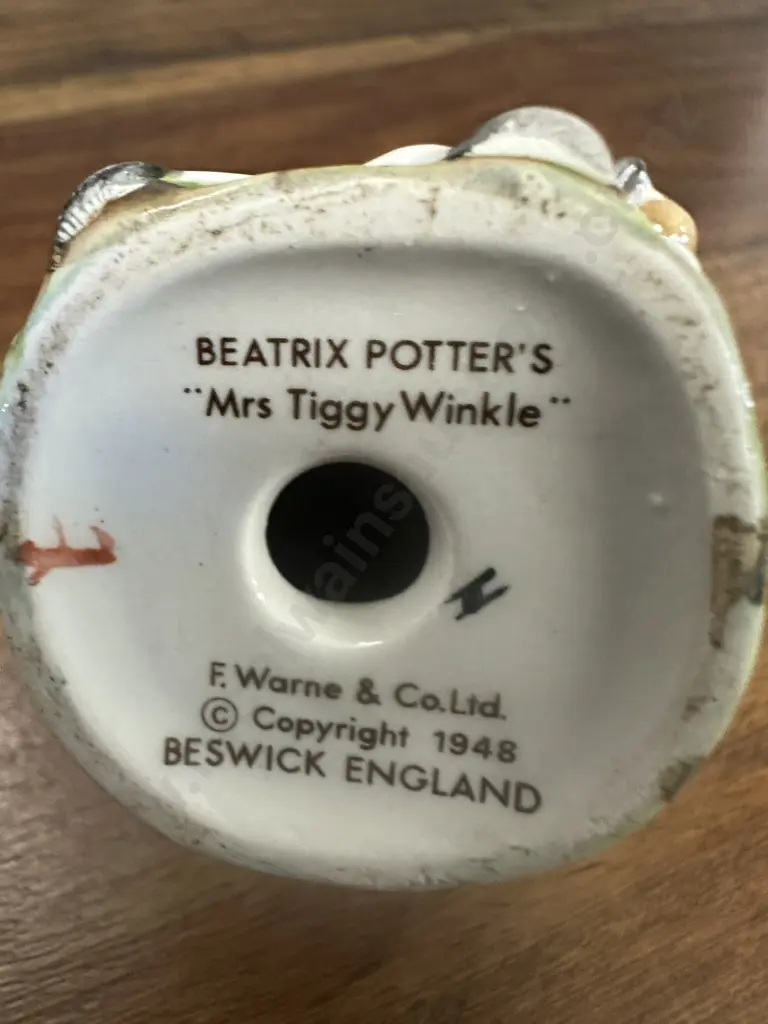 Beswick Beatrix Potter 'Mrs Tiggy Winkle' Figurine H8cm. Image 1++